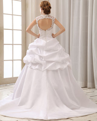 Romantic Lace Cap Sleeve Halter Neck Vestidos de casamento com sutiã em forma de coração